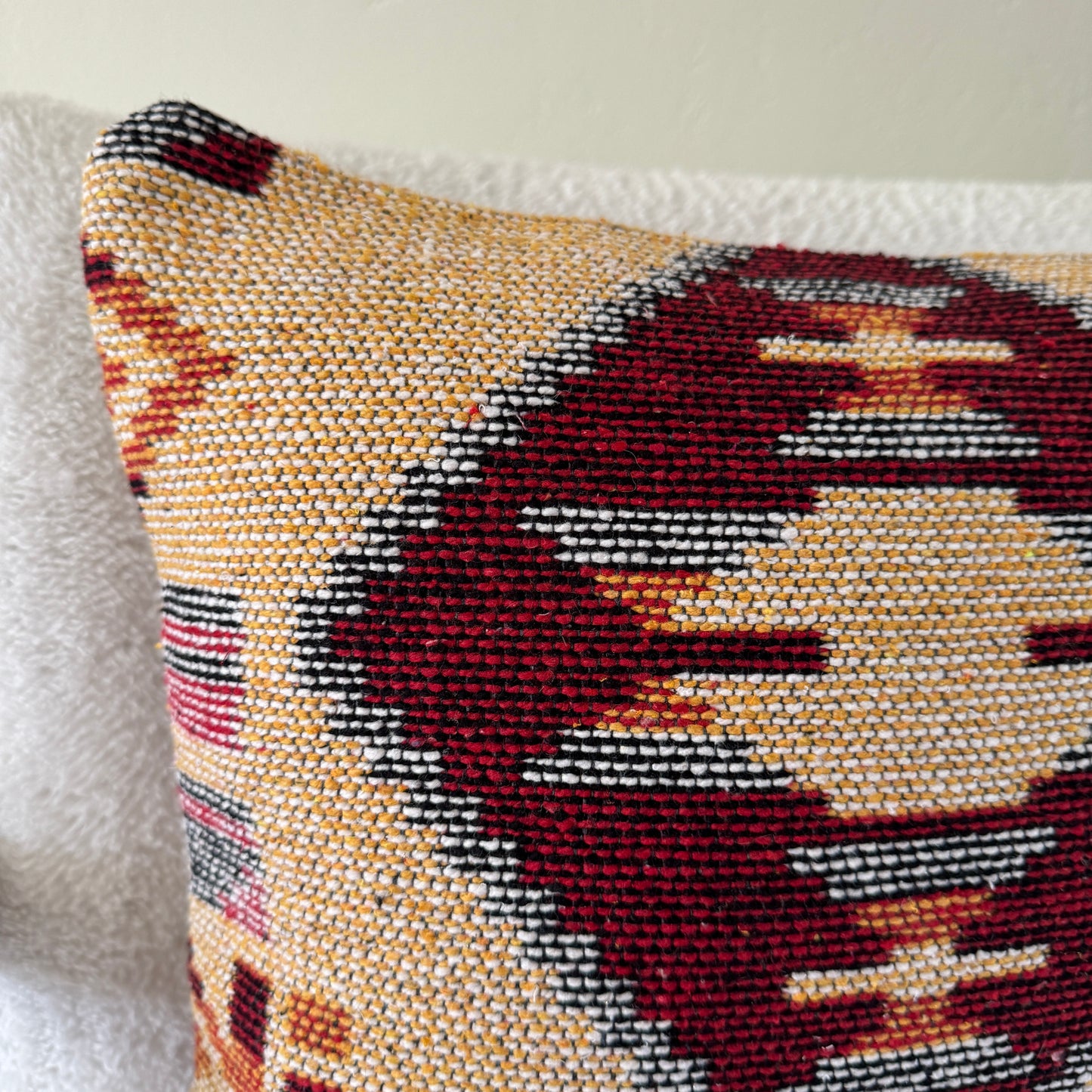 Kilim Throw Pillow 002 | 16" x 16"