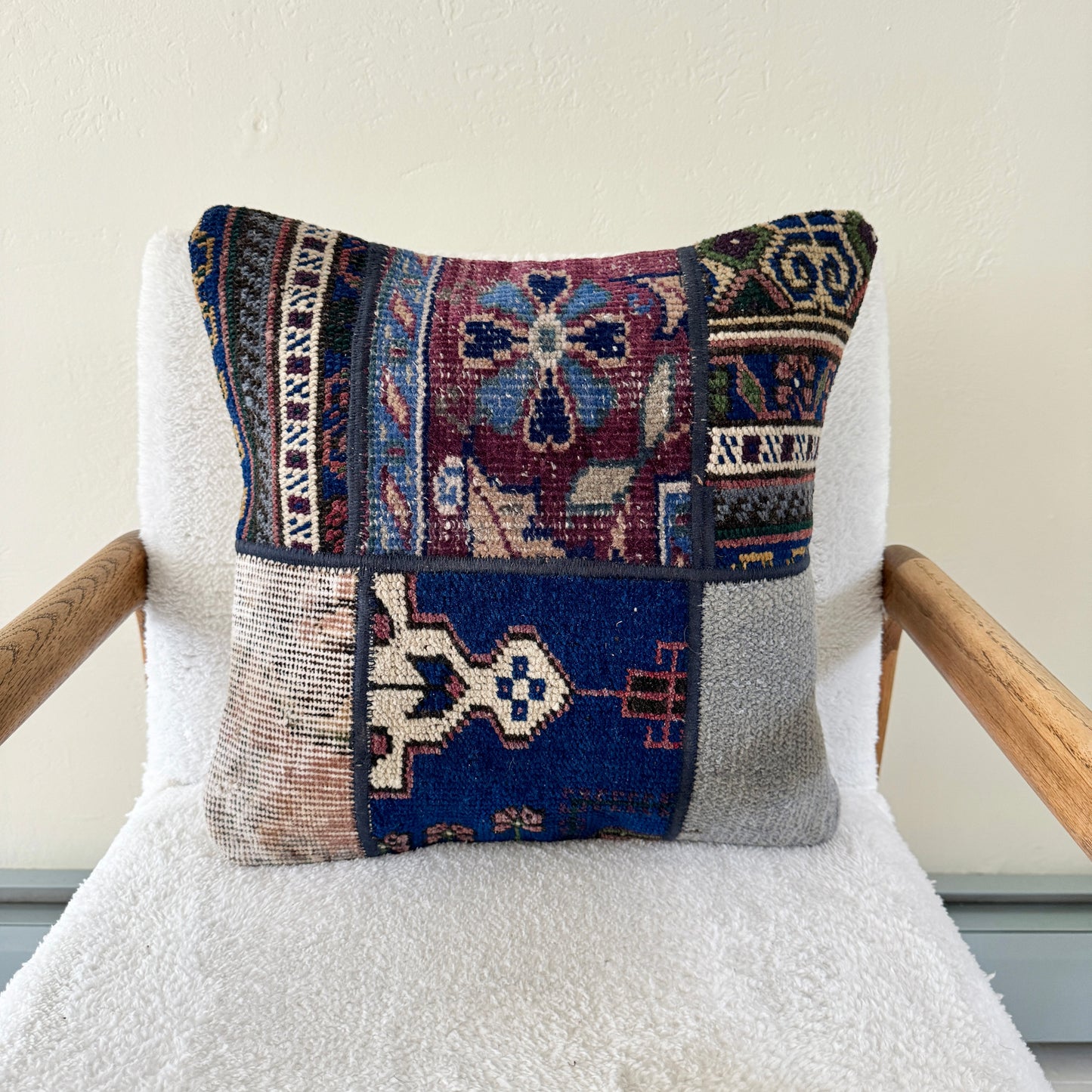 Kilim Throw Pillow 006 | 16" x 16"