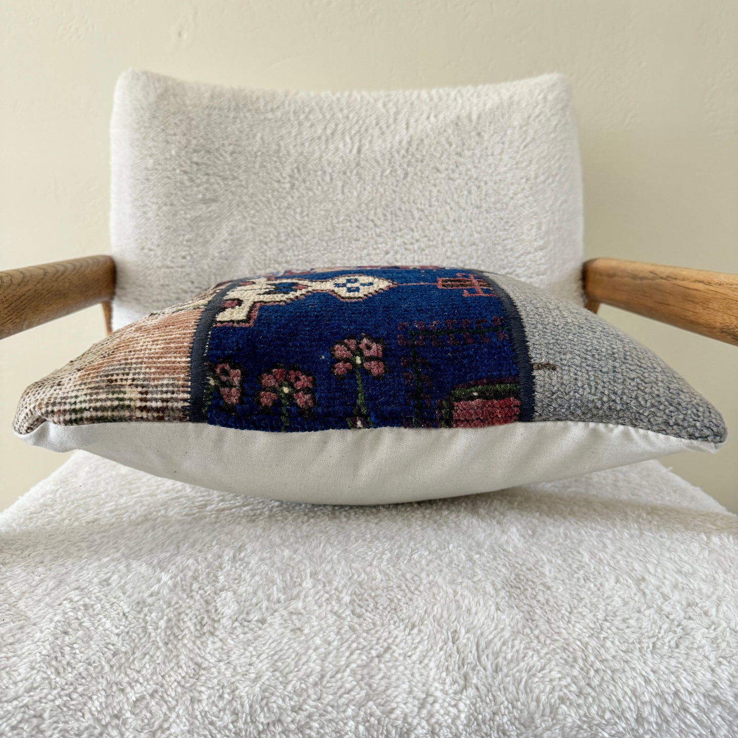 Kilim Throw Pillow 006 | 16" x 16"