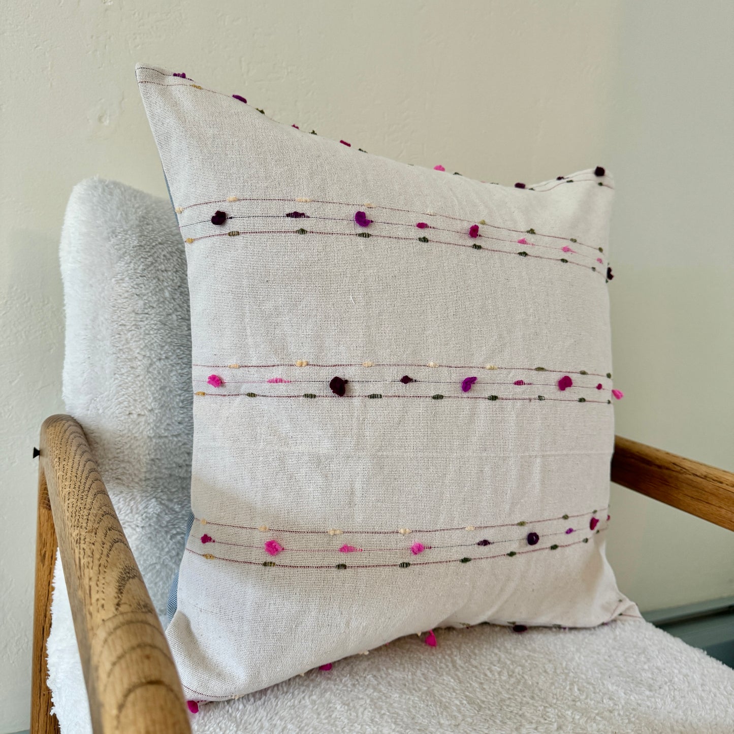Kilim Throw Pillow 008 | 20" x 20"