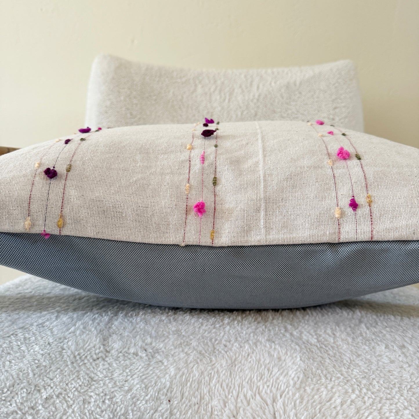 Kilim Throw Pillow 008 | 20" x 20"