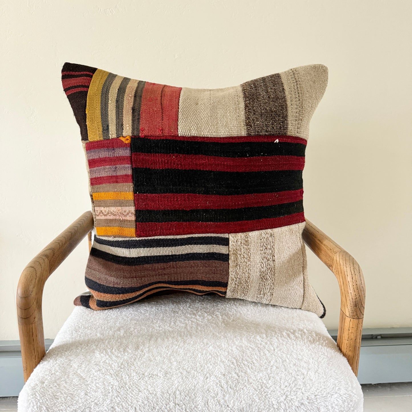 Kilim Throw Pillow 011 | 24" x 24"