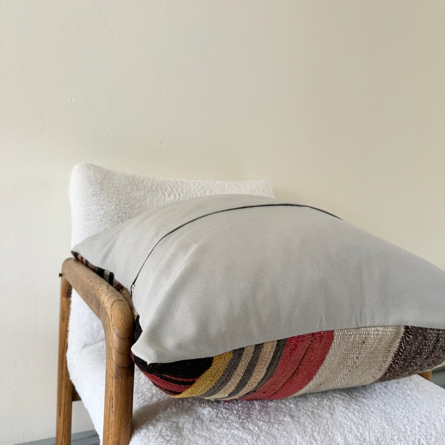 Kilim Throw Pillow 011 | 24" x 24"
