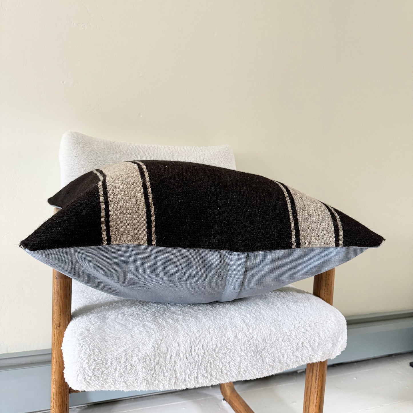 Kilim Throw Pillow 012 | 24" x 24"