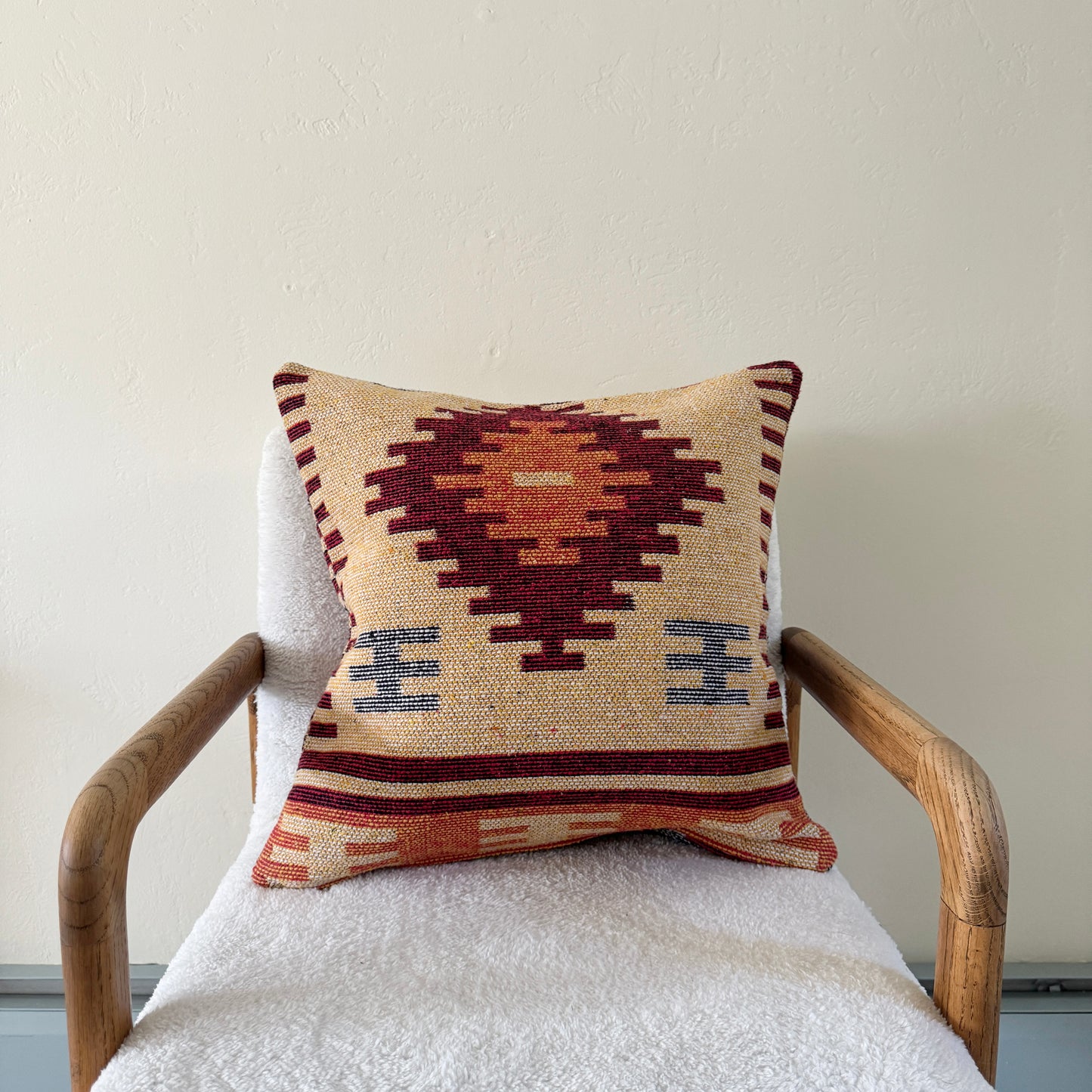 Kilim Throw Pillow 014 | 20" x 20"