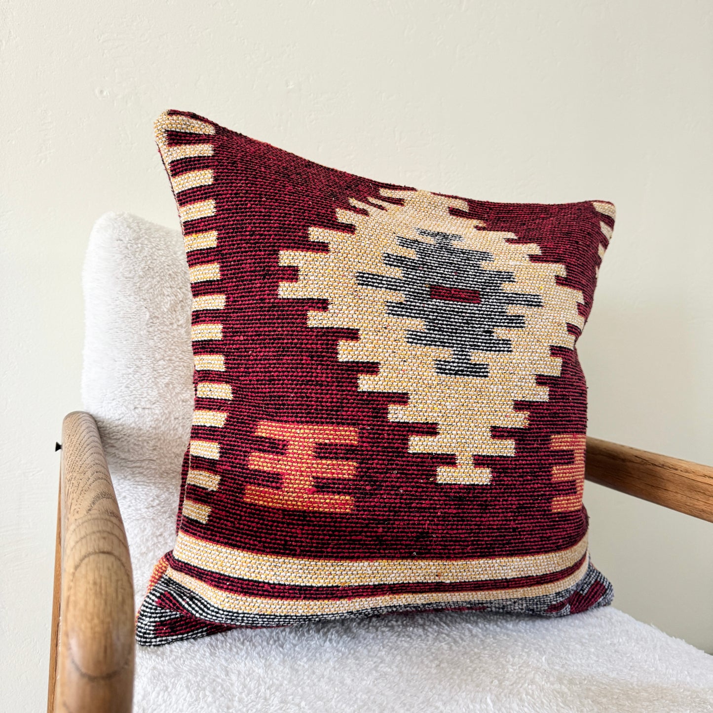 Kilim Throw Pillow 014 | 20" x 20"