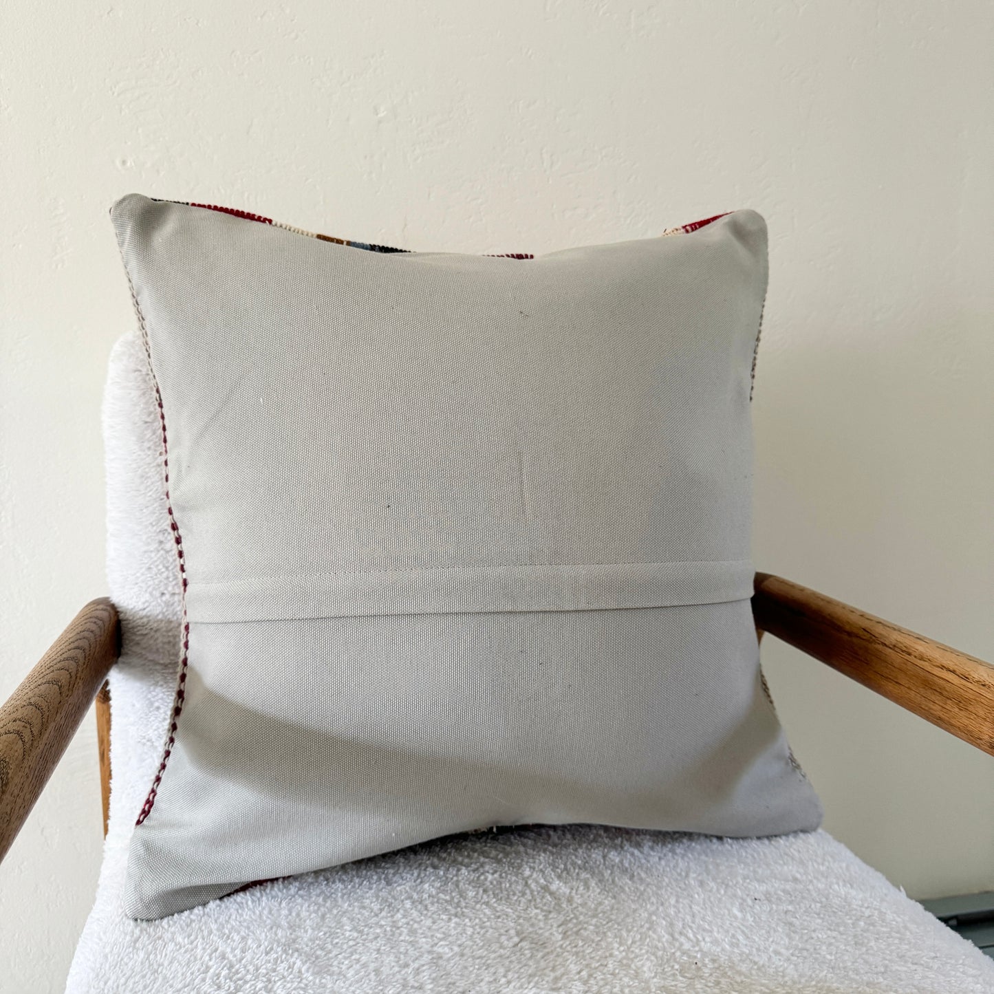 Kilim Throw Pillow 015 | 20" x 20"