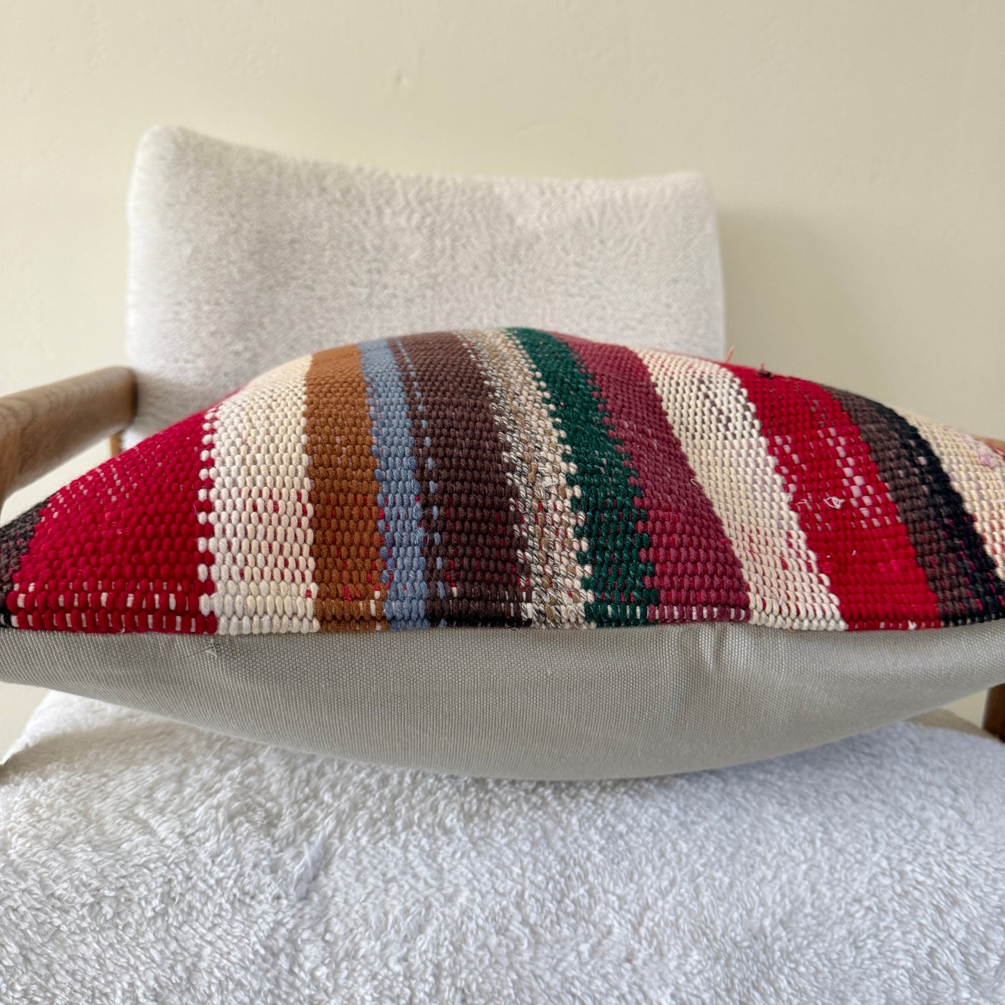 Kilim Throw Pillow 015 | 20" x 20"