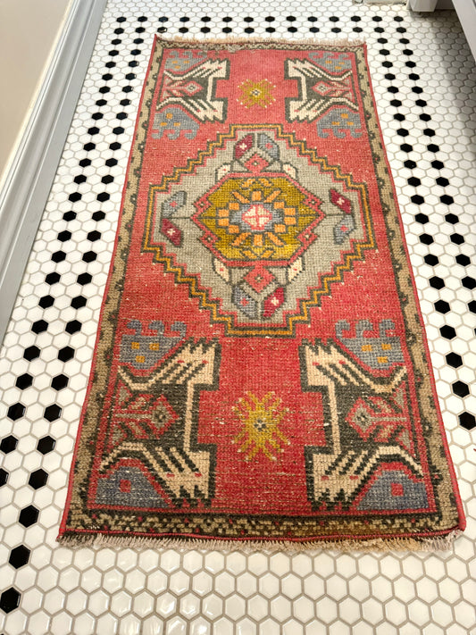 Vintage Turkish Rug 004 |  3'3 x 1'8