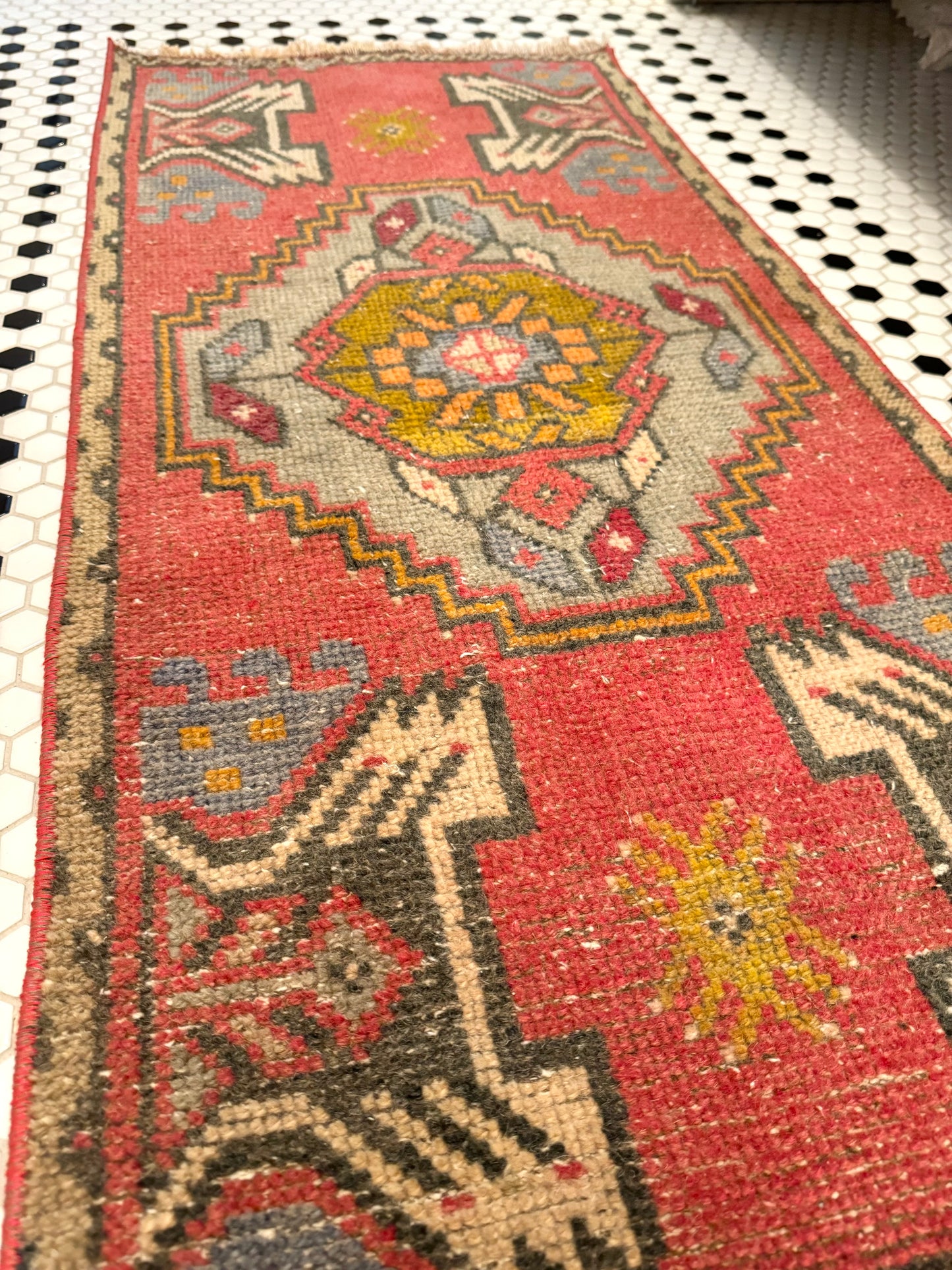 Vintage Turkish Rug 004 |  3'3 x 1'8