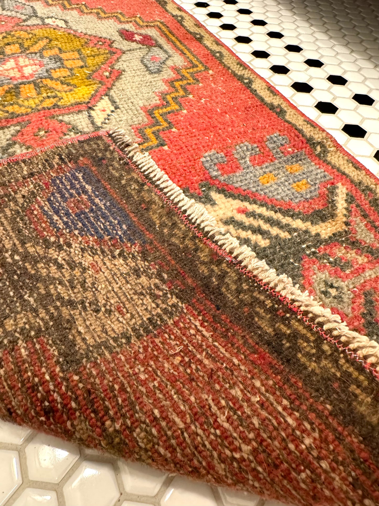 Vintage Turkish Rug 004 |  3'3 x 1'8