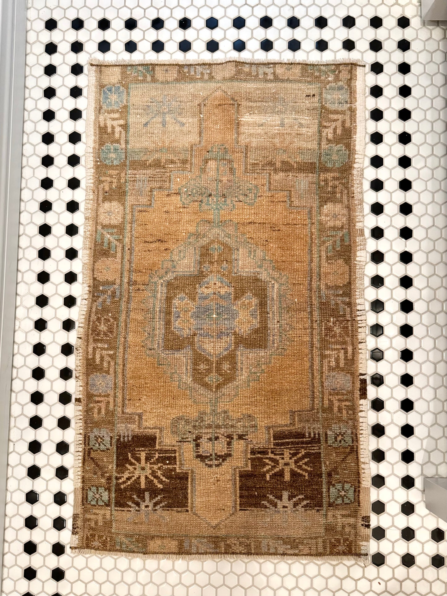 Vintage Turkish Rug 005 |  2'11 x 1'8