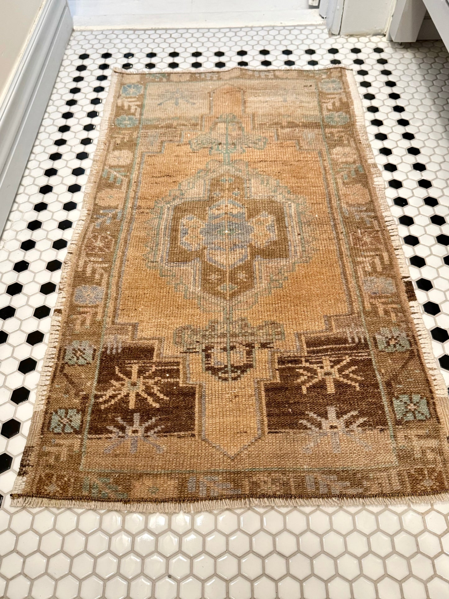 Vintage Turkish Rug 005 |  2'11 x 1'8